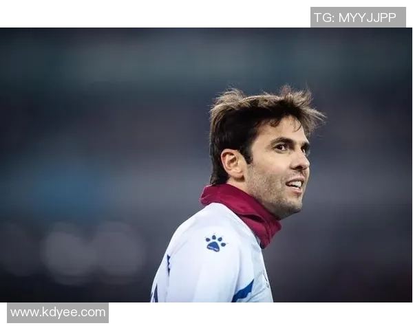 足球球星手腕的力量与魅力探索 如何通过细节看见运动员的非凡风采